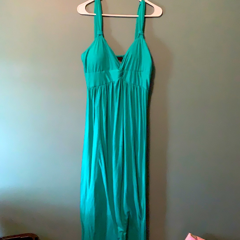 Green maxi dress